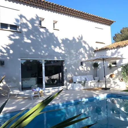 Villa Grande Ste-maxime Au Calme Piscine Et Jardin